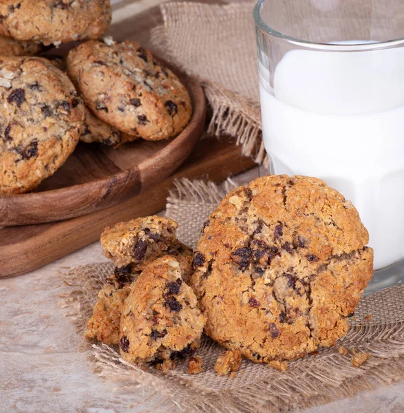 Raisin Nut Oatmeal Cookies Glass Milk Plate Cookies Background — Stock Photo, Image