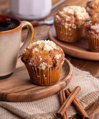 Yumurtalı çörek ve kahve
