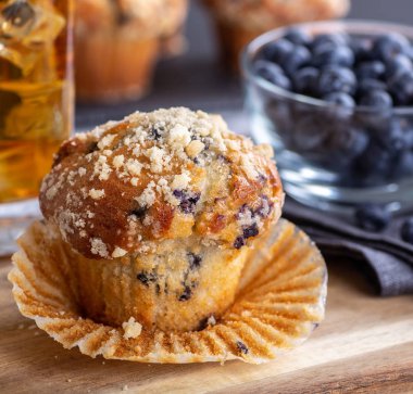 closeup böğürtlenli kek