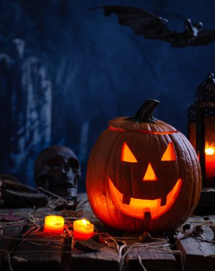 Mumlar ve Fener ile Jack-O-Fener