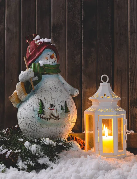 Holiday Snowman και Λαμπερός Φανός — Φωτογραφία Αρχείου