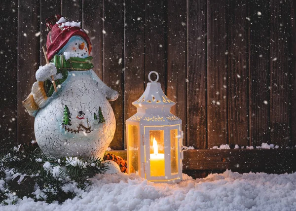 Holiday Snowman και Λαμπερός Φανός — Φωτογραφία Αρχείου