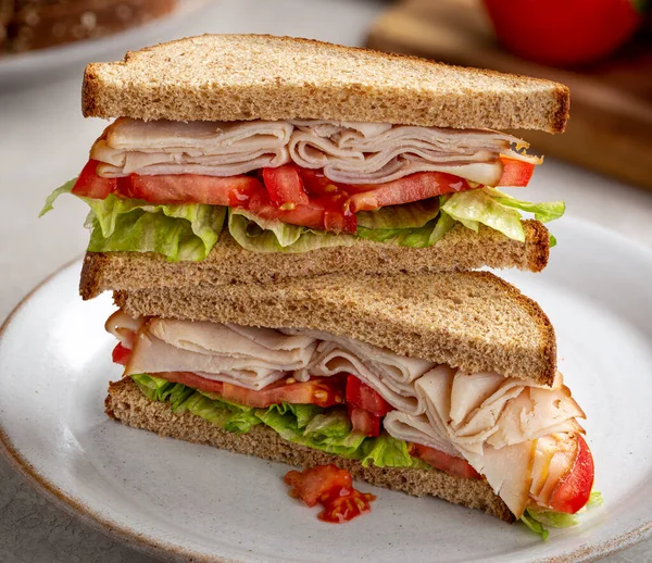 Healthy Sandwich Turkey Tomato Lettuce Whole Wheat Bread White Plate — Stock Photo, Image