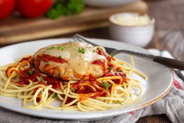 Closeup Chicken Parmesan Meal Spaghetti Pasta Tomato Sauce Plate — Stock Photo, Image