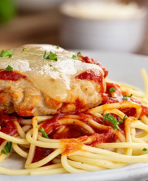 Closeup Chicken Parmesan Meal Spaghetti Pasta Tomato Sauce Plate — Stock Photo, Image