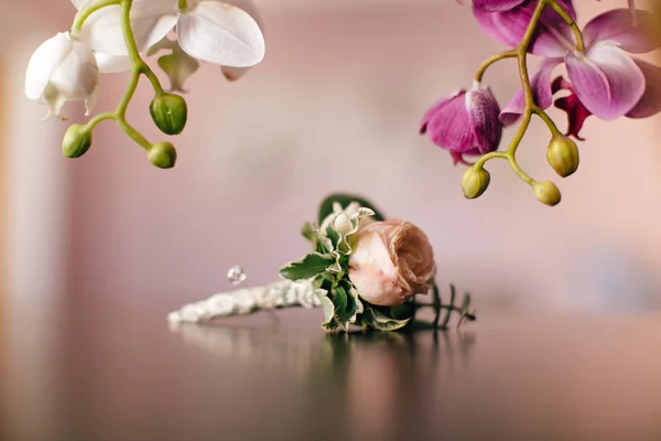 Rusya, Orenburg - 15.08.2018: Damat boutonniere