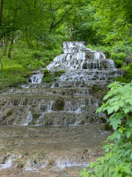 Szilvasvarad, Macaristan yakınındaki kayın dağlarda Szalajka Vadisi'nde şelale