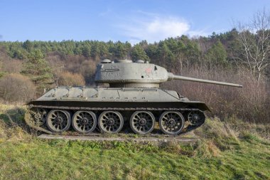 T-34 Sovyet tank dünya savaş II. Kapisova yakınındaki Dukla veya Svidnik, Slovakya