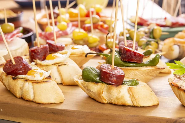 Tapas ou antipasto para começar — Fotografia de Stock