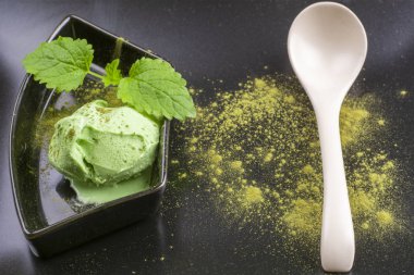 Yeşil çay dondurma üst görünümü