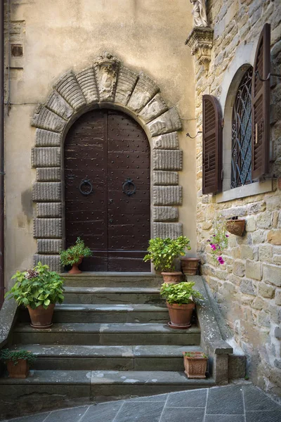 Very Old Door House Tuscan Village — Stock Photo, Image