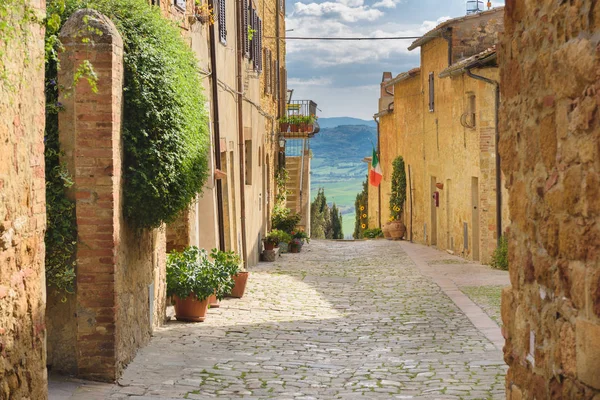 Een oude reisbestemming in Toscane — Stockfoto