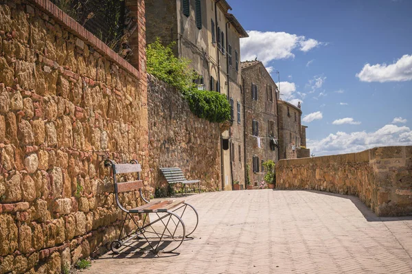 Calles Soleadas Con Flores Colores Con Tonos Contrastantes Caminar Por — Foto de Stock