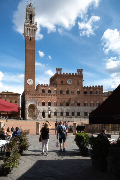Siena, Italy - August 2020 afternoon view of the historical town of Siena steets and corners — Stock Image Siena Italy August 2020 Afternoon View Historical Town Siena Steets Royalty Free Stock Images