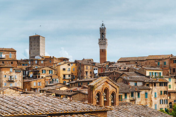 Siena, Italy - August 2020 afternoon view of the historical town of Siena steets and corners — Stock Image Siena Italy August 2020 Afternoon View Historical Town Siena Steets Royalty Free Stock Photos