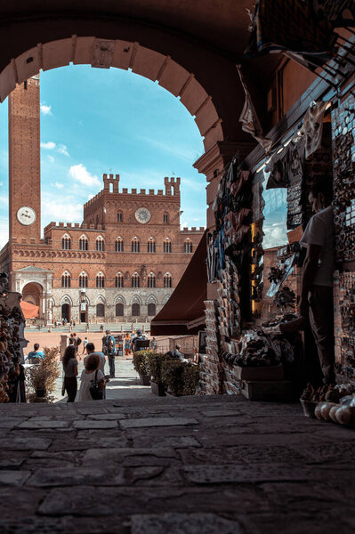 Siena, Italy - August 2020 afternoon view of the historical town of Siena steets and corners — Stock Image Siena Italy August 2020 Afternoon View Historical Town Siena Steets Royalty Free Stock Images