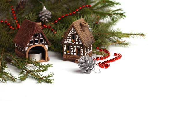 Christmas composition with Christmas tree and toy house. — Stock Photo, Image