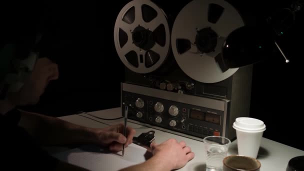Vintage Open Reel Inch Tape Recorder Wiretap Surveillance — Vídeos de Stock