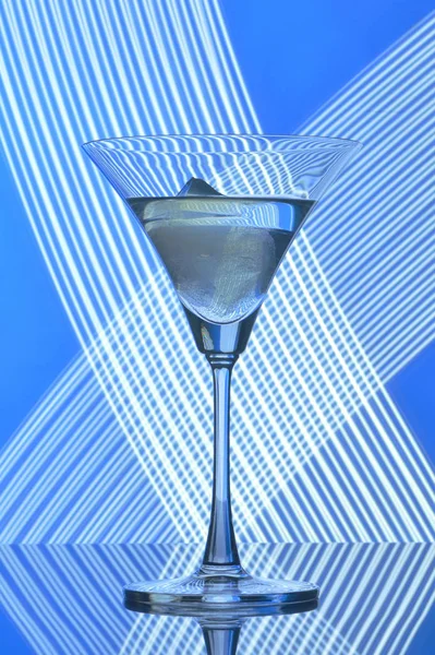 Martini Glas Bakgrundsbelysning Bakgrund — Stockfoto