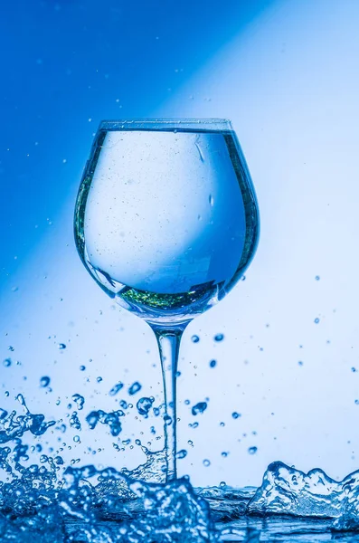 Бокал Вино Напиток Вода Алкоголь Вино Синий Изолированный Пустой Белый — стоковое фото