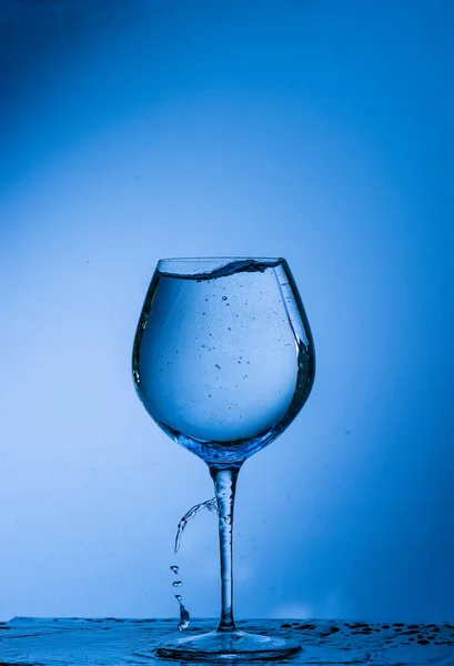 Water Glass Drink Splash Liquid Pouring Blue Isolated Drop White — Stock Photo, Image