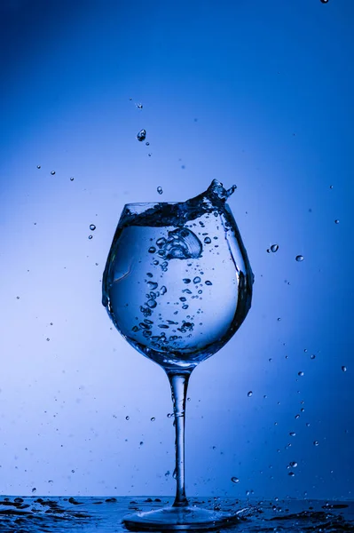 Copo Bebida Vinho Álcool Água Azul Vinho Isolado Vazio Líquido — Fotografia de Stock