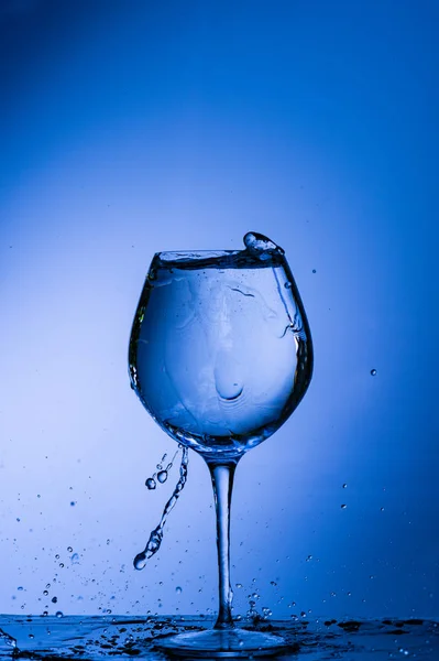 Copo Bebida Vinho Álcool Água Azul Vinho Isolado Vazio Líquido — Fotografia de Stock