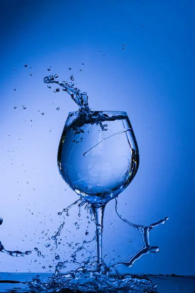 Copo Bebida Vinho Álcool Água Azul Vinho Isolado Vazio Líquido — Fotografia de Stock