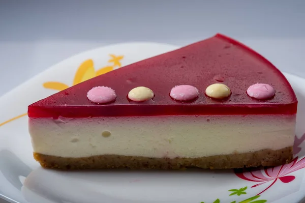 Färska Och Läckra Hallon Cheesecake — Stockfoto