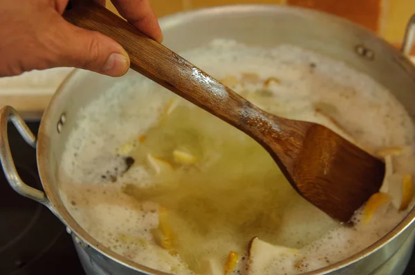 Pilze Kochen Der Küche — Stockfoto