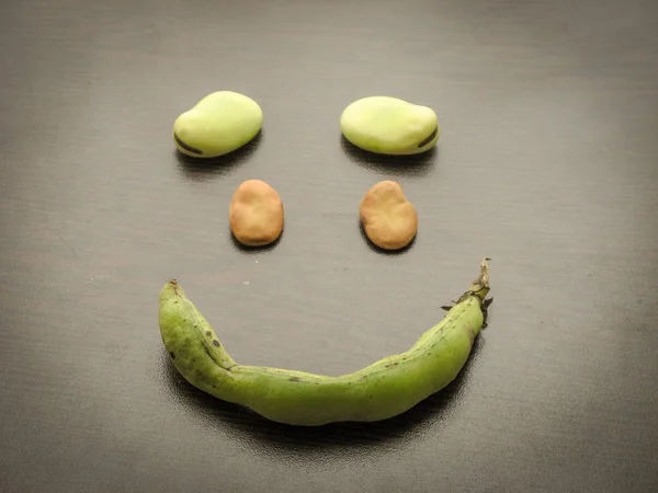 Närbild Smile Bondbönor Med Trä Bakgrund Gör Smiley Form Med — Stockfoto