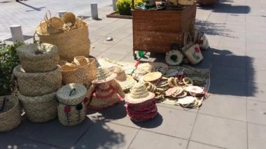 Merkez Meydanı Rasht, Gilan, İran 'da el sanatları sergisi. 