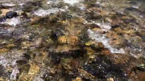 Batu Bawah Sungai Gelombang Air Batu Bawah Sungai Aliran Air — Stok Video
