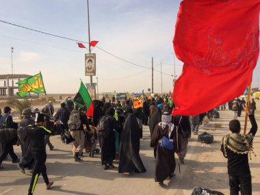 Kerbela, Bağdat, Irak, 06 09 2019: Milyonlarca Şii arbaeen için dünya çapında Kerbela'ya yürüyor. Irak'ta büyük bir küresel toplantı.