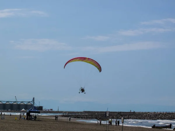 Paragliding Twee Persoons Recreatieve Vlucht Caspian Strand Anzali Iran Kaspische — Stockfoto