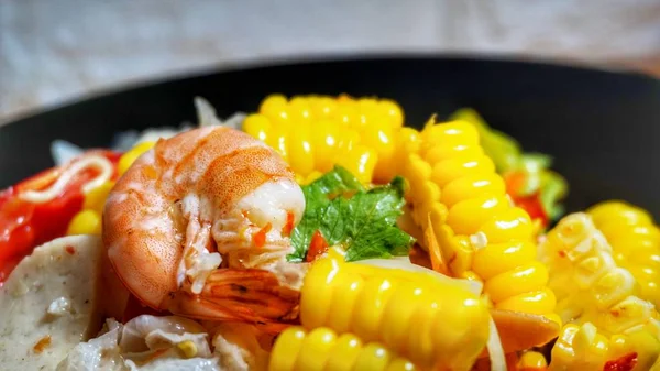 Primer Plano Picante Mariscos Ensalada Maíz — Foto de Stock