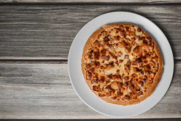 Pizza Bacon Chicken Melted Cheese Wood Table — Stock Photo, Image