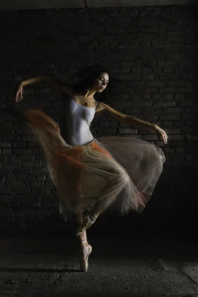 Ballerina Dance Abandoned House — Stock Photo, Image