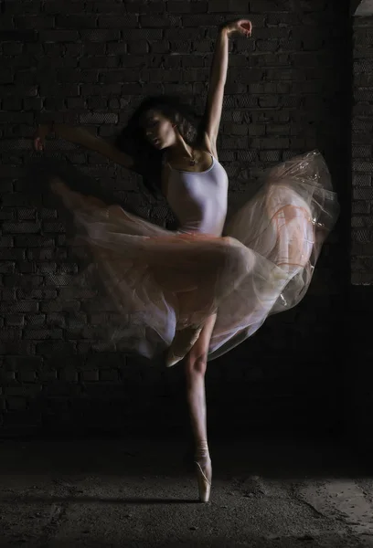 Ballerina Dance Abandoned House — Stock Photo, Image