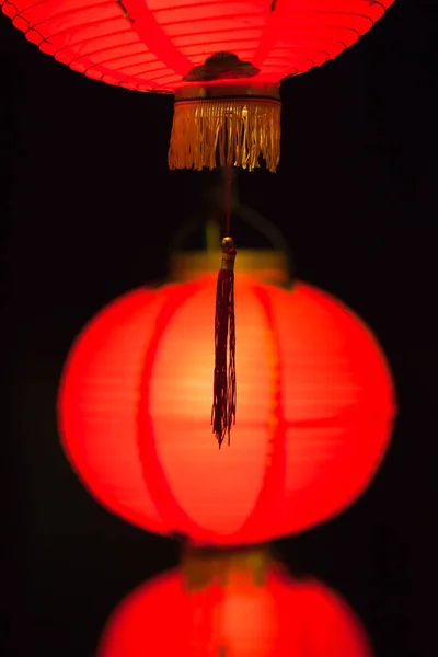 Close Red Chinese Paper Lanterns Row Dark Night — Stock Photo, Image