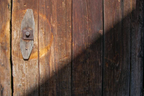 Alte Tür Mit Holzplanken Licht Und Schatten — Stockfoto