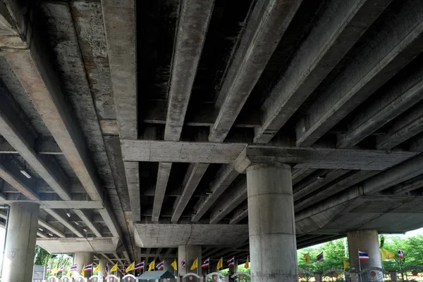 Estructuras y vigas de cemento —  Fotos de Stock