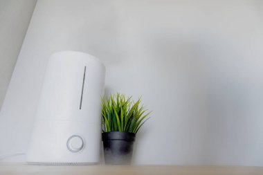 Beyaz çalışan aroma yağı ayırıcı