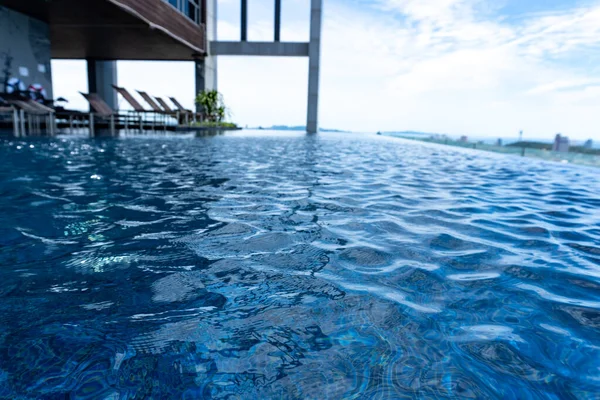 Luxury villa with swimming pool — Stock Photo, Image