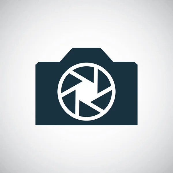 Icono de la cámara de fotos para la web y la interfaz de usuario en fondo blanco — Vector de stock