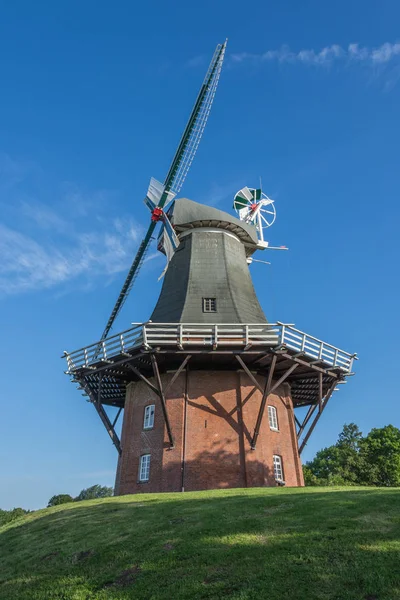 Zielony Młyn Greetsiel Twin Mills East Frisia Niemcy — Zdjęcie stockowe