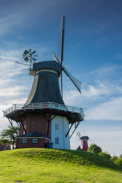 Molino Verde Los Molinos Viento Greetsiel Twin Frisia Oriental Alemania —  Fotos de Stock