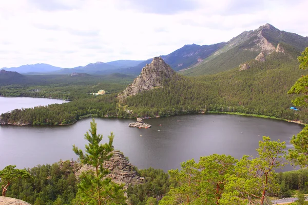 Kazakistan'da Borovoye Gölü'nde kaya bilmecesi