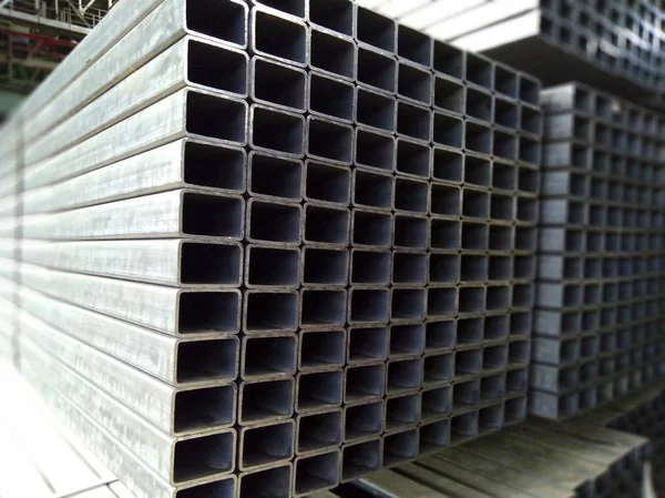 stokta çelik kare tüp paketi