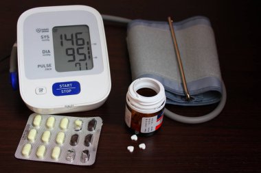 tonometre ve tabletlerde yüksek basınç değerleri